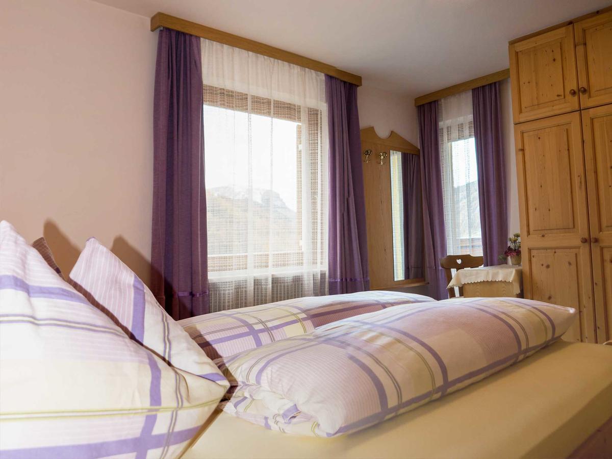 Hotel Alpenfriede Curon Venosta Exterior photo